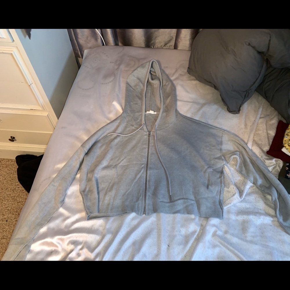 Cropped light hoodie